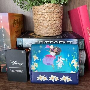 Disney Loungefly Zip Wallet with Hunchback of Notre Dame designs NWT